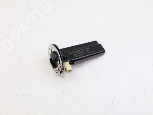 Used Antenna/Base Antenna/Base MERCEDES-BENZ A-CLASS Saloon (V177) A 250 e (177.186) (218 hp) 27238812 27238812