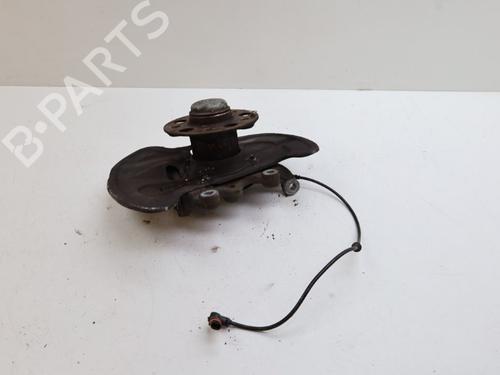 Used Left front steering knuckle Left front steering knuckle MERCEDES-BENZ C-CLASS (W204) C 180 CGI (204.049) (156 hp) 26722180 26722180