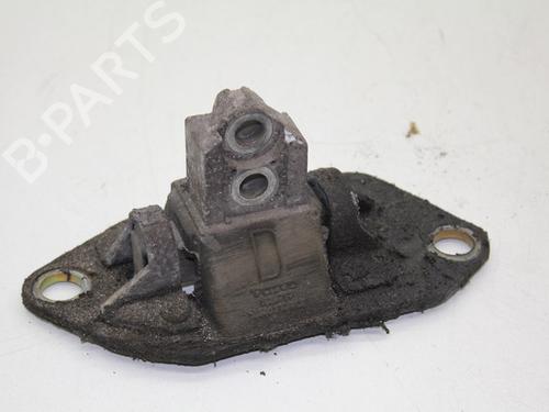 Used Engine mount Engine mount 18613046 18613046