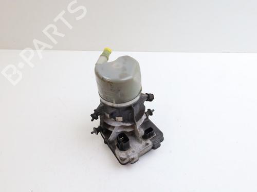 Used Steering pump VOLVO V60 I (155) D3 / D4 (163 hp) 23713357