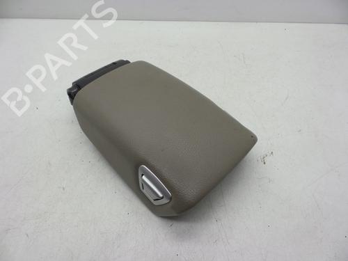 Used Armrest / Center console VOLVO S60 I (384) D5 (163 hp) 29005699