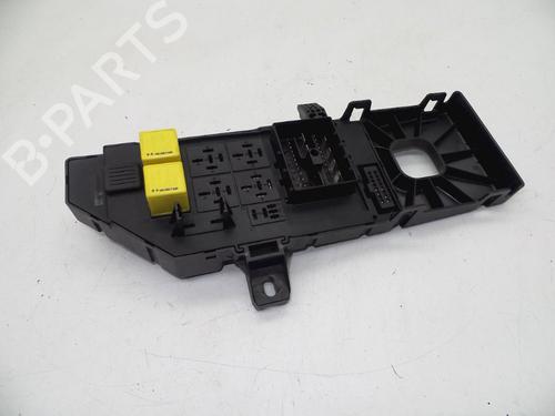 Used Fuse box SAAB 9-3 (YS3F, E79, D79, D75) 1.8 i (122 hp) 18617916