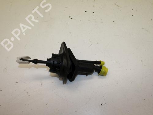 Used Clutch slave cylinder Clutch slave cylinder VOLVO S40 II (544) 2.0 D (136 hp) 18611643 18611643