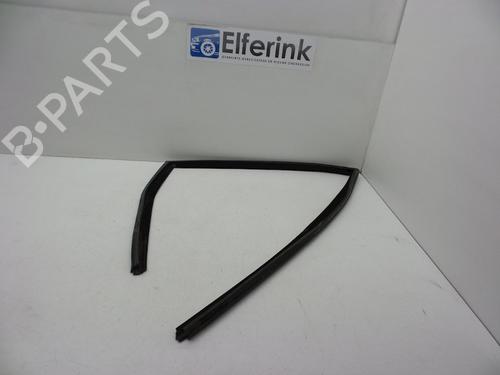 Used Rubber door seal VOLVO V70 III (135) 2.5 T (231 hp) 18622454