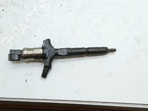Injector SAAB 9-5 Estate (YS3E) 3.0 TiD | BP18610450M100 