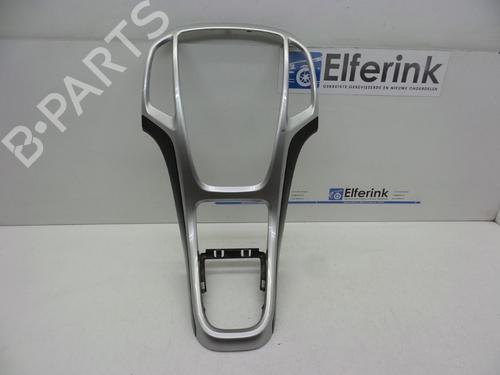 Console centrale Console centrale OPEL ASTRA J Sports Tourer (P10) 1.4 Turbo (35) (140 hp) 18627765 18627765