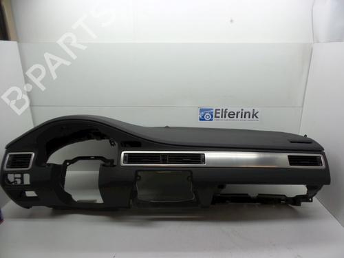 Used Dashboard Dashboard VOLVO V70 III (135) 2.4 D (175 hp) 18622957 18622957