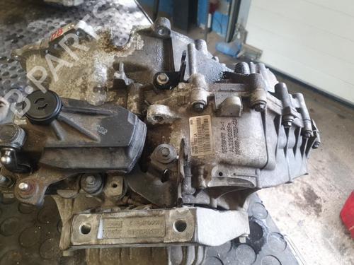 Used Gearbox Gearbox VOLVO S60 II (134) D3 (136 hp) 18638976 18638976