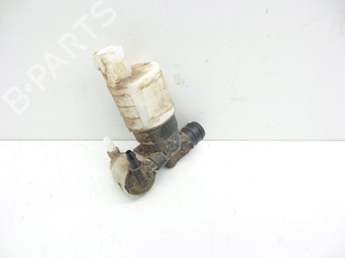 Used Washer pump Washer pump VOLVO V60 I (155) 1.6 DRIVe (114 hp) 18622889 18622889