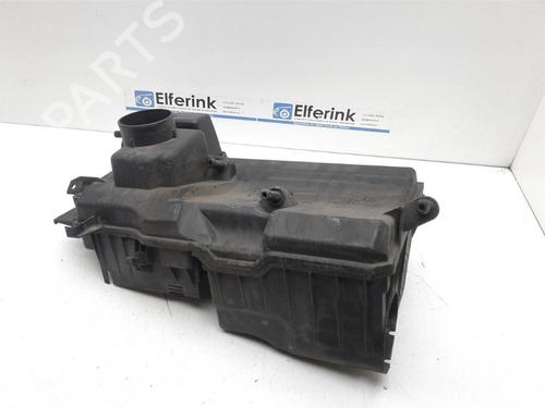 Used Air filter box Air filter box VOLVO V50 (545) 2.4 (140 hp) 18629717 18629717