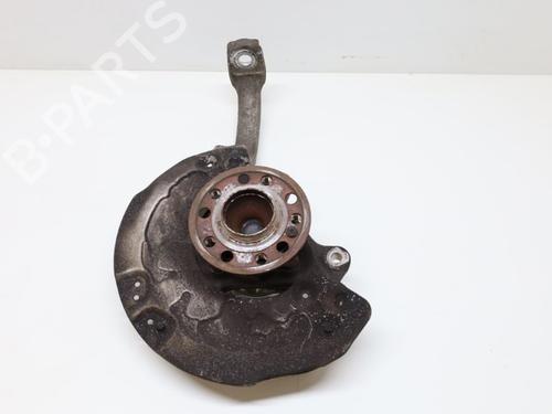 Used Left front steering knuckle Left front steering knuckle MERCEDES-BENZ C-CLASS (W205) C 180 (205.040, 205.140) (156 hp) 32871575 32871575