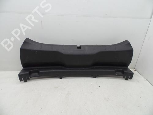 Used Boot lining VOLVO C30 (533) D2 (115 hp) 18614666
