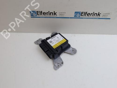 Used ECU airbags VOLVO V60 II (225) D3 (150 hp) 18640032