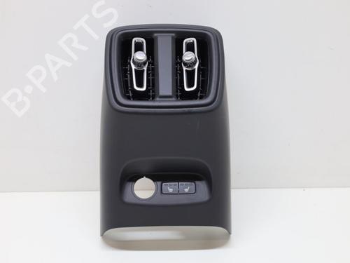 middle-console-volvo-xc40-536-2017-34138222 main image