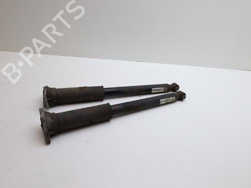 Used Right front shock absorber Right front shock absorber MERCEDES-BENZ C-CLASS (W205) C 180 (205.040, 205.140) (156 hp) 32001978 32001978