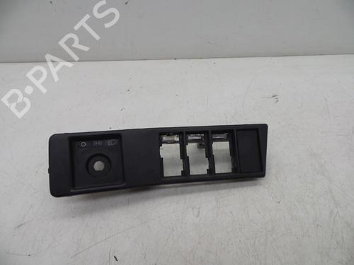 Console centrale Console centrale VOLVO 940 Kombi (945) 2.3 (131 hp) 18616412 18616412