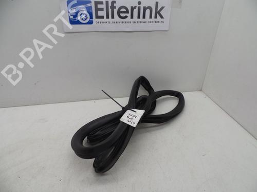 Used Rubber door seal VOLVO V40 Hatchback (525) D2 (114 hp) 18616238