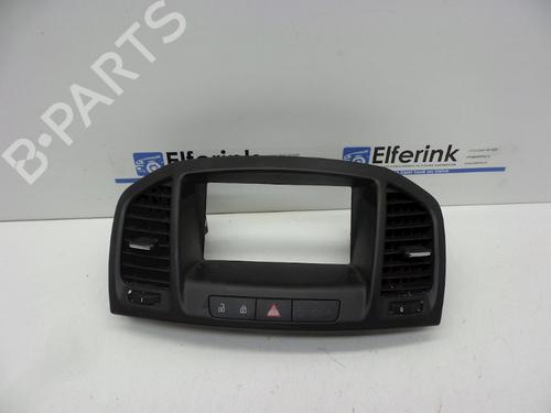 Mittelkonsole Mittelkonsole OPEL INSIGNIA A (G09) 2.0 CDTI (68) (131 hp) 18626224 18626224