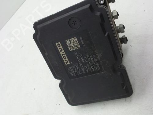Used ABS pump ABS pump VOLVO V60 I (155) D4 (181 hp) 18620836 18620836
