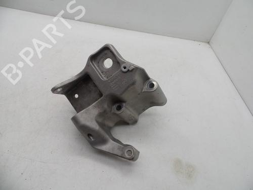 Used Engine mount VOLVO V60 I Cross Country (157) D4 (190 hp) 18617388