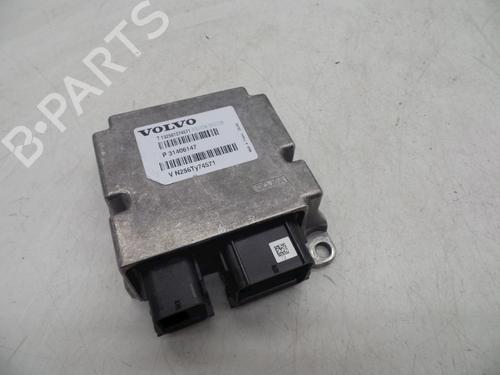 Used ECU airbags VOLVO V40 Hatchback (525) D2 (114 hp) 18616219