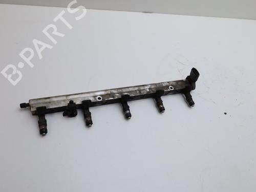 Used Injection rail Injection rail 18638045 18638045