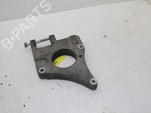 Used Gearbox mount Gearbox mount SAAB 9-5 (YS3E) 2.0 t (150 hp) 18607438 18607438