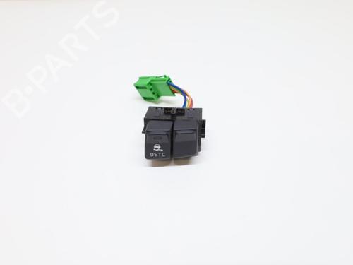 Used Switch Switch VOLVO V50 (545) 1.6 (101 hp) 32871658 32871658