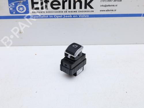 switch-lynk-co-01-hev-88887778778888779677-2017-22133951 main image