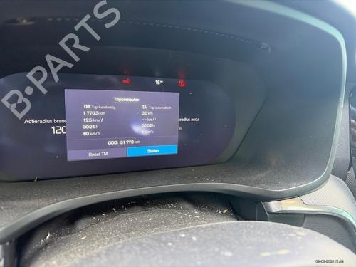 Used Instrument cluster Instrument cluster VOLVO V60 II (225) T8 Plug-in Hybrid AWD (455 hp) 40299153 40299153