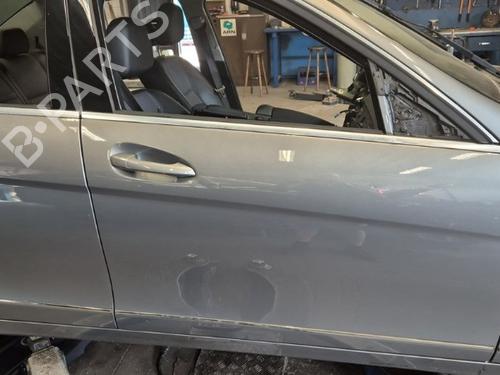 Used Right front door MERCEDES-BENZ C-CLASS (W204) C 180 CGI (204.049) (156 hp) 26662645