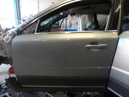 Used Left front door VOLVO XC70 II (136) D5 AWD (185 hp) 18634054