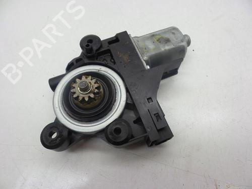 Used Electronic module Electronic module VOLVO V70 III (135) D3 (136 hp) 18618441 18618441