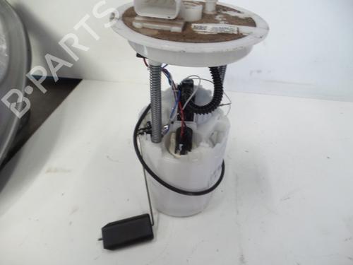 Used Fuel pump OPEL KARL (C16) 1.0 (75 hp) 18629953