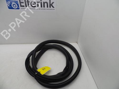Used Rubber door seal VOLVO V60 I Cross Country (157) D4 (190 hp) 18617432
