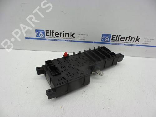 Used Fuse box Fuse box VOLVO S60 I (384) 2.4 (140 hp) 18627095 18627095
