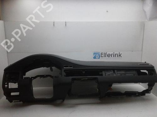 Used Dashboard Dashboard VOLVO XC70 II (136) D5 AWD (205 hp) 18633174 18633174