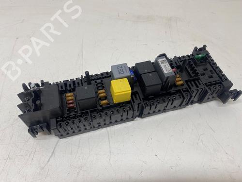Used Fuse box Fuse box 39034203 39034203