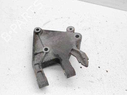 Used Gearbox mount Gearbox mount SAAB 9-5 (YS3E) 2.0 t (150 hp) 18607649 18607649