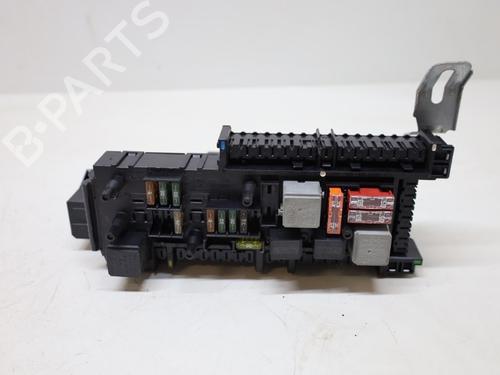 Used Fuse box Fuse box 37076072 37076072