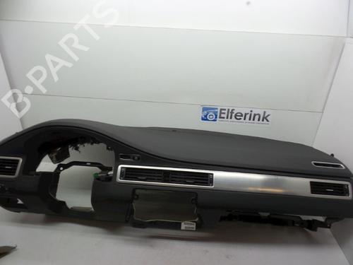 Used Dashboard Dashboard VOLVO V70 III (135) 1.6 D (109 hp) 18623061 18623061