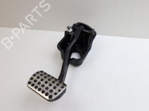 Used Break pedal Break pedal MERCEDES-BENZ C-CLASS (W205) C 180 (205.040, 205.140) (156 hp) 31956695 31956695