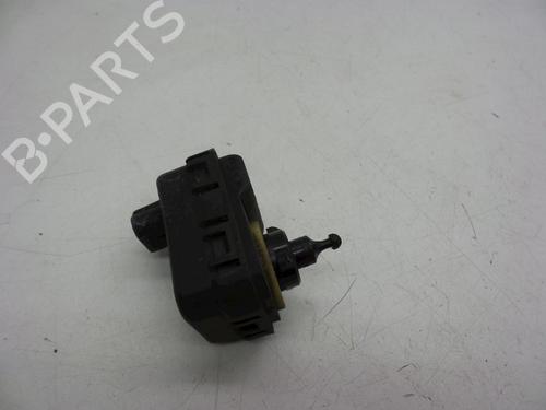 Used Headlight adjuster motor OPEL ZAFIRA A MPV (T98) 1.8 16V (F75) (125 hp) 18622057