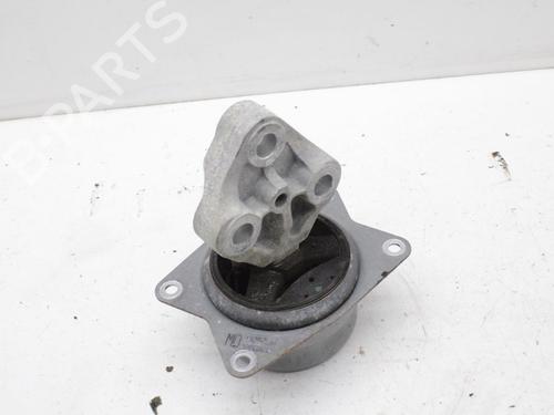 Used Engine mount Engine mount SAAB 9-3 Estate (E50) 1.9 TiD (150 hp) 18607869 18607869