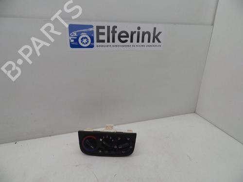 Used Climate control Climate control OPEL CORSA C (X01) 1.2 Twinport (F08, F68) (80 hp) 18617021 18617021