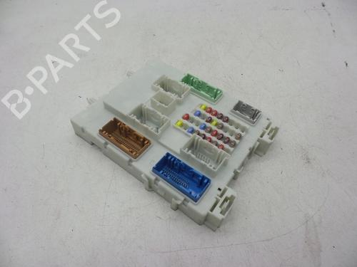 Used Fuse box Fuse box VOLVO V40 Hatchback (525) D2 (120 hp) 18619211 18619211