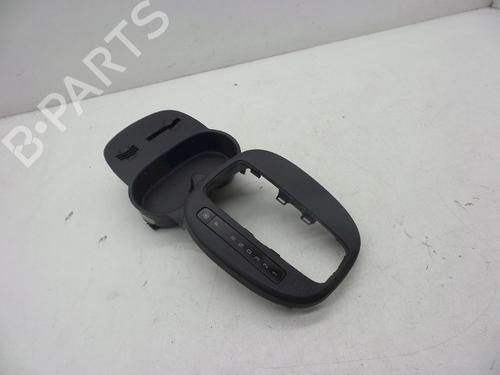 Console central Console central OPEL CORSA D (S07) 1.4 (L08, L68) (90 hp) 18619100 18619100