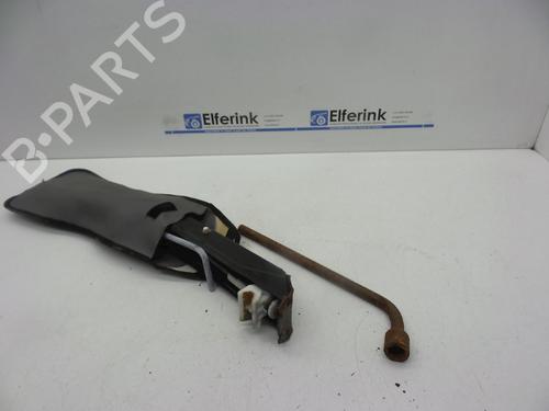 Used Jack Kit Jack Kit OPEL TIGRA (S93) 1.6 16V (F07) (106 hp) 18626900 18626900