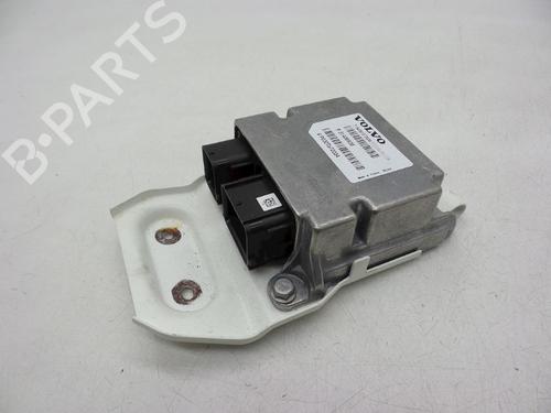 ecu-airbags-volvo-v40-hatchback-525-d2-31406938p31406938-2012-2013-2014-2015-2016-2017-2018-2019-18621004 main image
