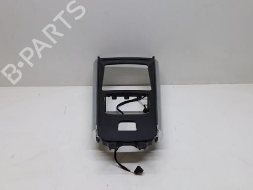 Used Middle console Middle console MERCEDES-BENZ B-CLASS Sports Tourer (W247) B 180 (247.084) (136 hp) 36360044 36360044